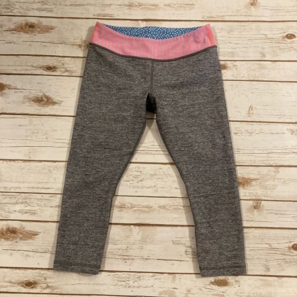 Lululemon Ivivva Girls Gray Rythmic Cropped Reversible Leggings Size 14